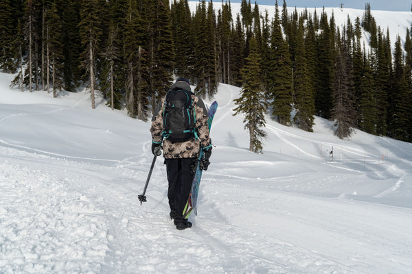 Dakine Mochila de esquí y snowboard Poacher 32L para hombre, Verde (Utility  Green), Cazador furtivo 32L